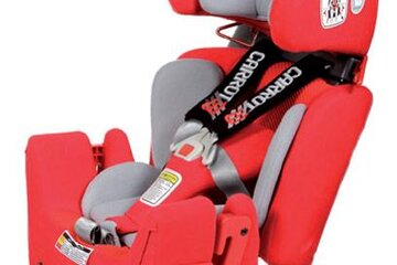 Beeld van: Autostoel aangepaste autostoelen voor kinderen met een beperking