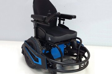 Beeld van: Turbo-twist 3 e-hockey rolstoel
